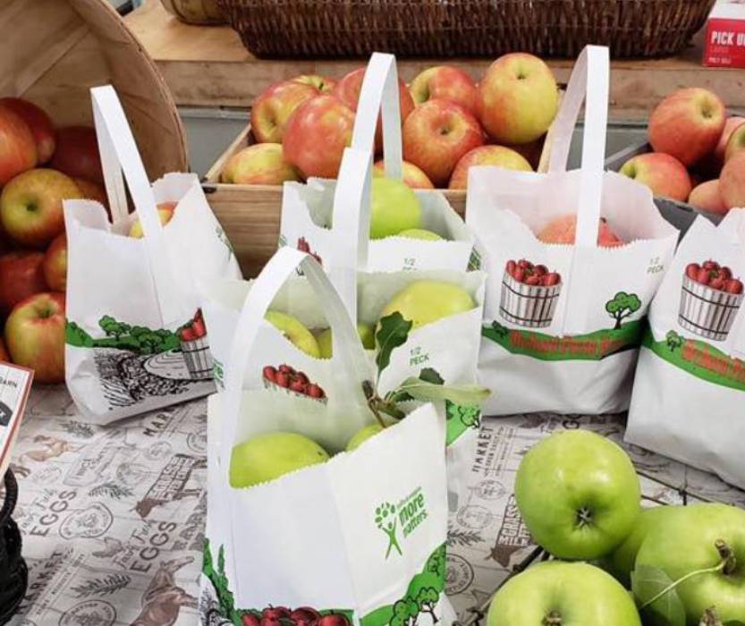 moultons market groceries m