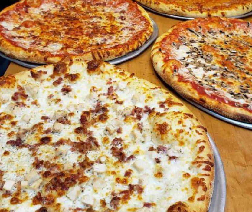 moultons market pizzas m