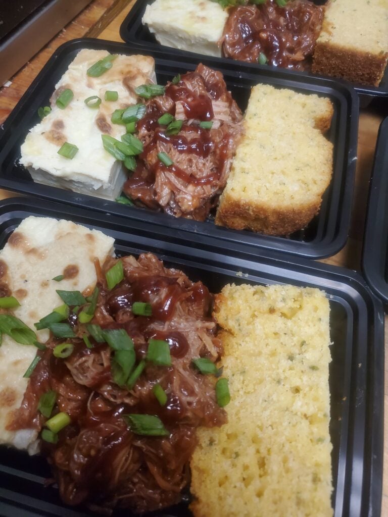 moultons market pulled pork dinner